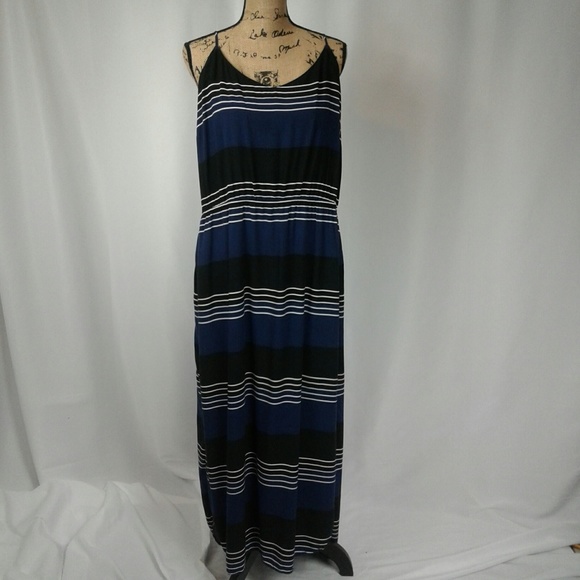 Old Navy Dresses & Skirts - 📌 Old Navy maxi dress xxl